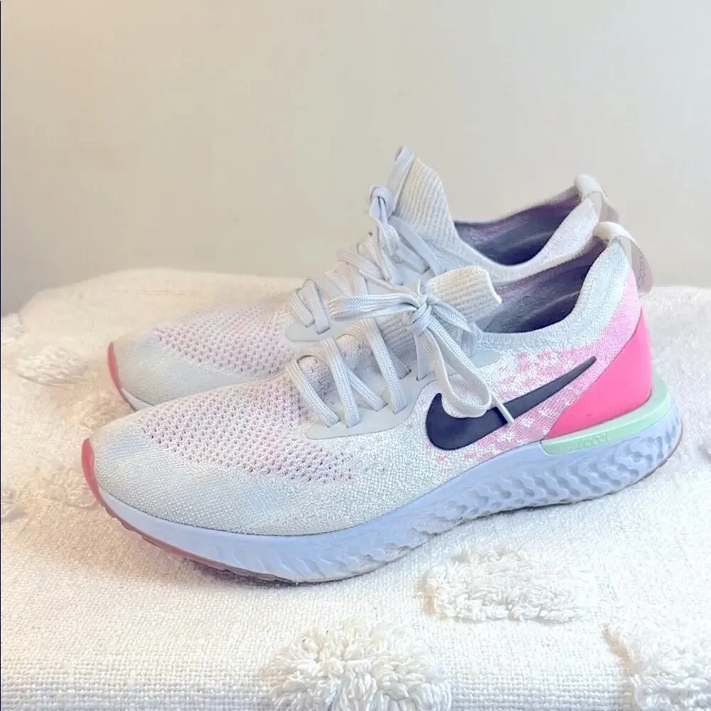 Nike Epic React Flyknit Women's Size 10